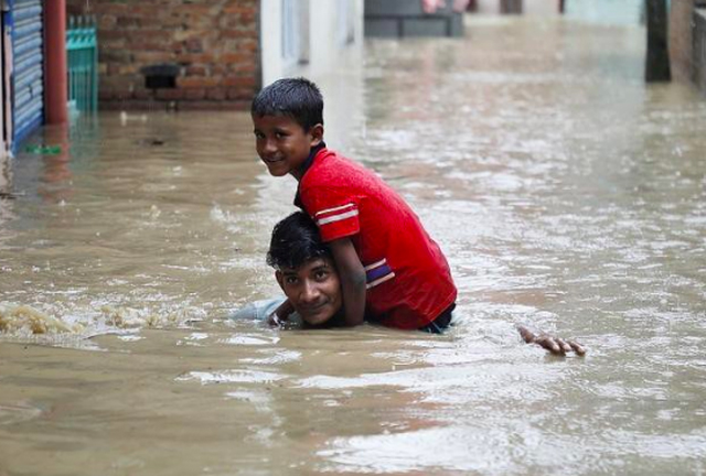 Mưa lớn gây ngập lụt và lở đất đang diễn ra ác liệt tại Nepal